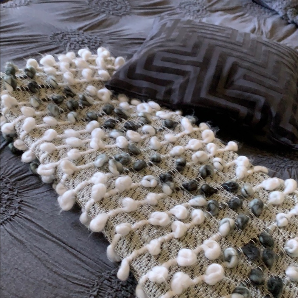 Treasure and Bond Throw
